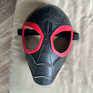 Marvel Hasbro Spider-Man: Into the Spider-Verse Miles Morales Kids Mask w/ Voice